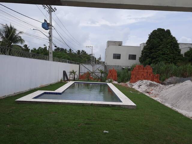 Casa para Venda em Camaçari - 5
